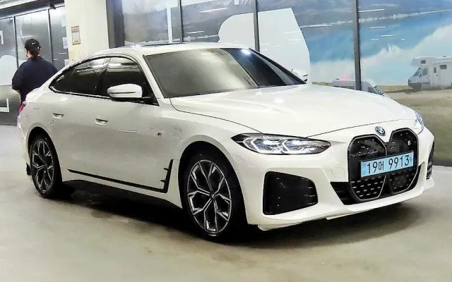 GV80쿠페일렉트리파이드 중고차 i4 eDrive 40 매물 사진 6 - 2023/06 37,277km